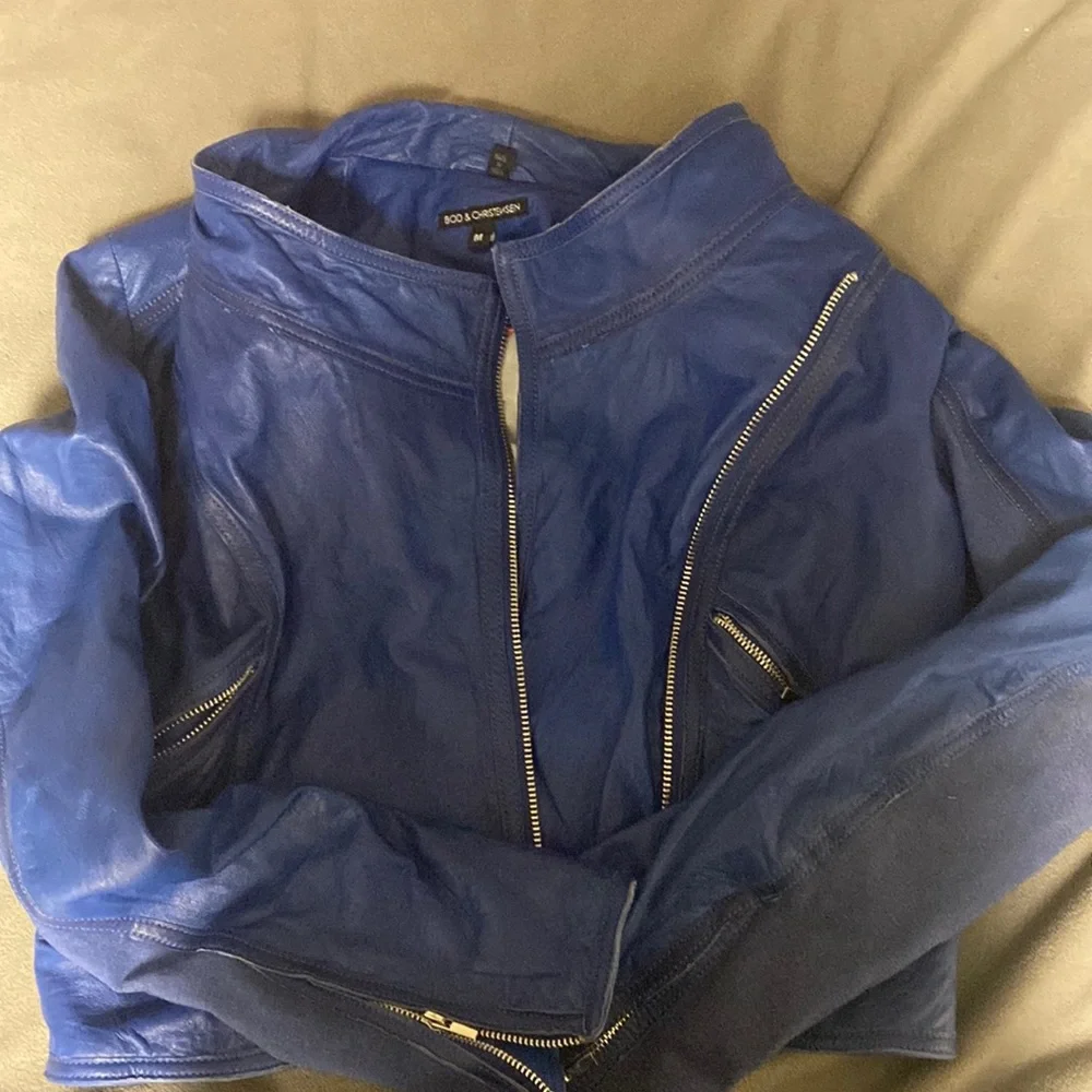 Jacket - Picture 1 of 1